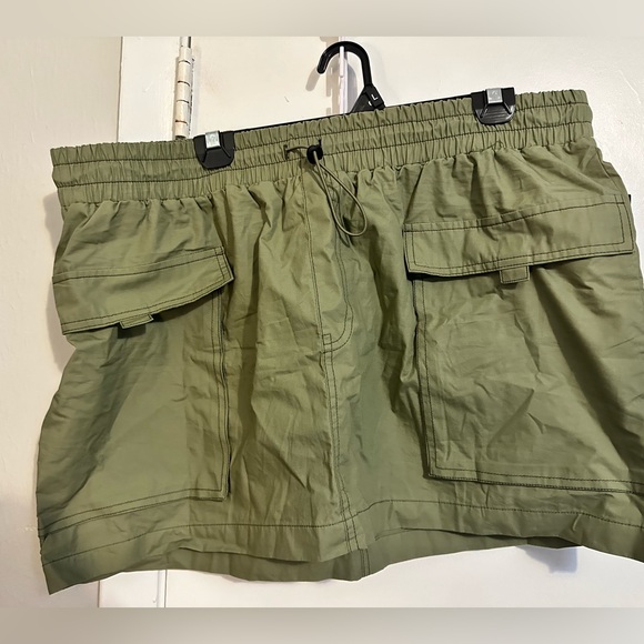 NWT Cargo Skirt - Picture 1 of 7